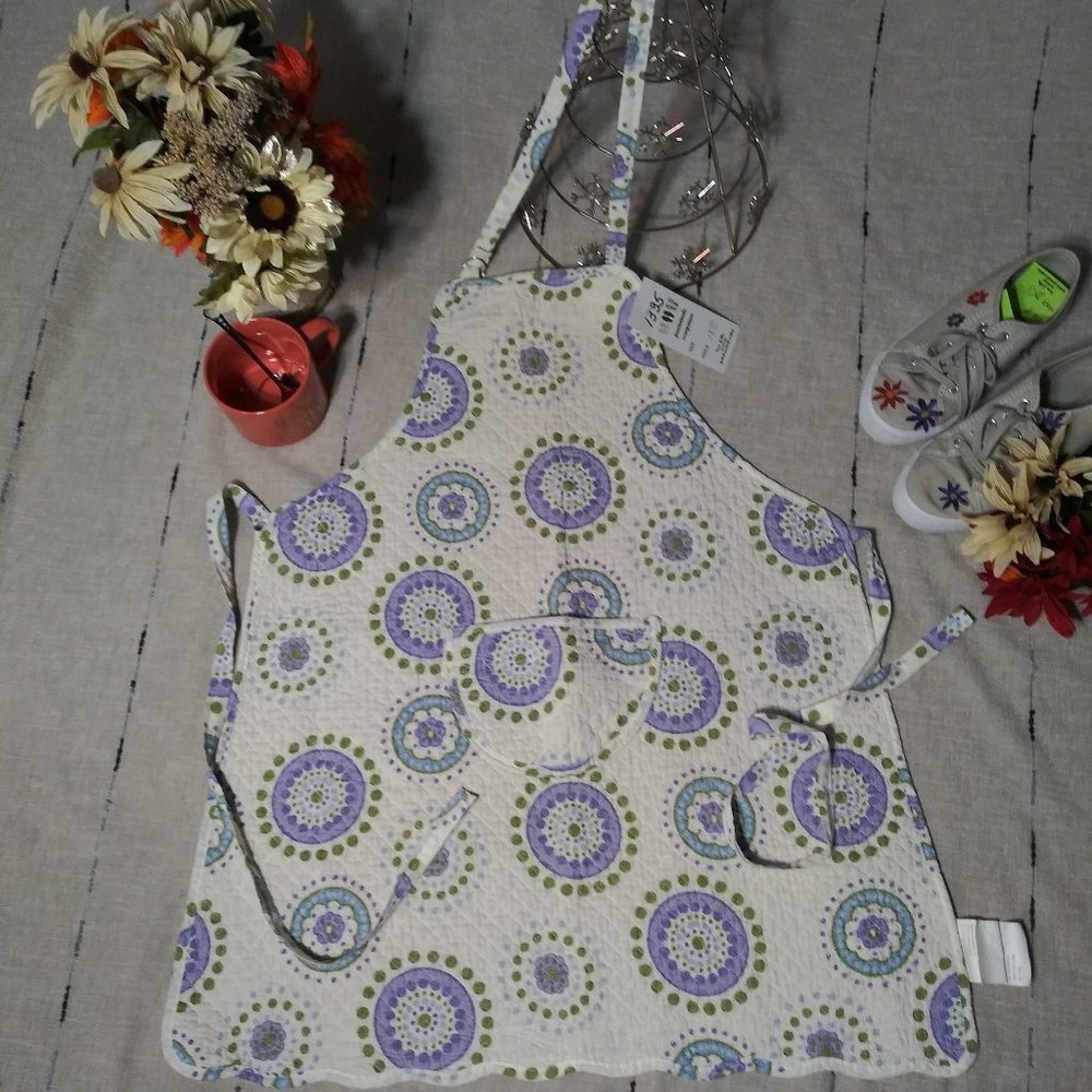 1335 Two Quilted Kitchens Apron